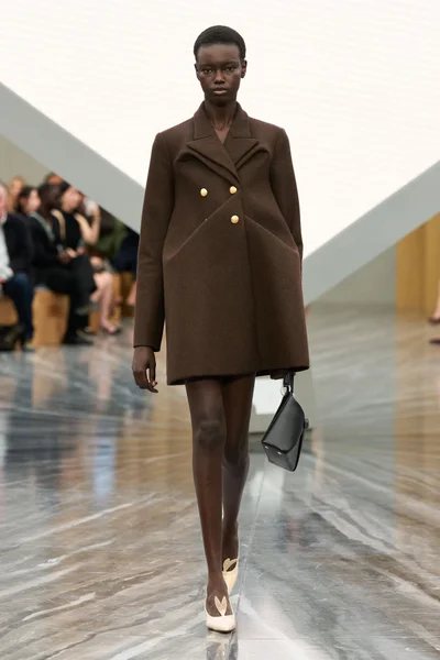 Look 44